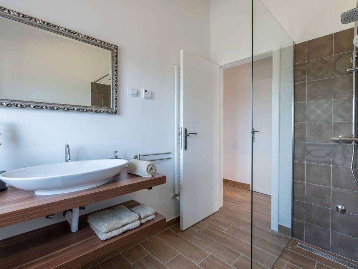 Moderne Istrische Steinvilla - 4 Sterne Mit Privatem, Beheizbaren Pool & Meerblick Kavran Экстерьер фото